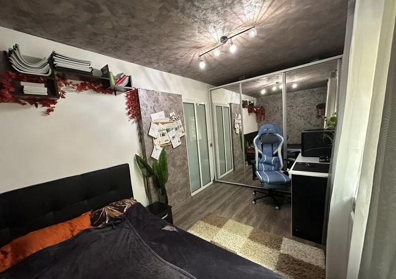 Apartament cu 2 camere nedecomandat, mobilat în P-ța Doina