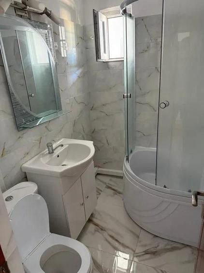 Apartament cu 2 camere semidecomandat, mobilat în Podu Roș