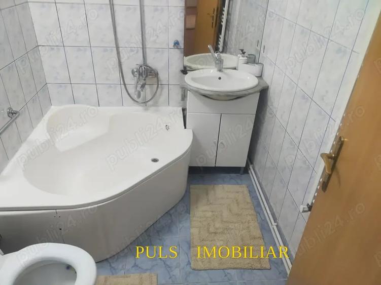 Apartament cu 3 camere semidecomandat în Tomis Nord