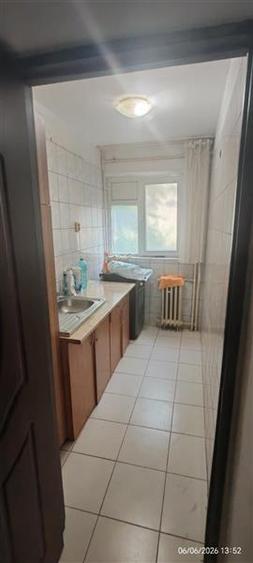 Apartament cu 2 camere nedecomandat, mobilat în Malu Roșu