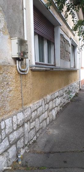 Casa singur in curte, 3 camere, pivnita si garaj - 2