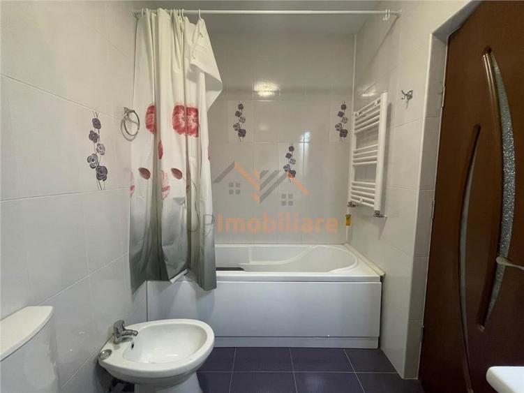 Apartament cu 3 camere decomandat în Decebal