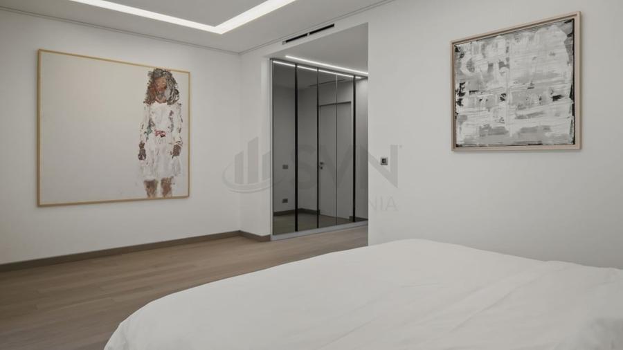 Apartament cu 5 camere semidecomandat, mobilat în Kiseleff