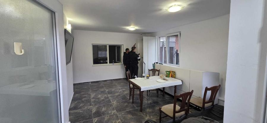 Casă cu 4 camere în Decebal