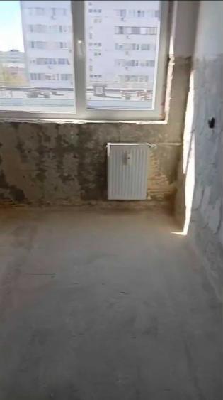 Apartament cu 2 camere decomandat în Uverturii
