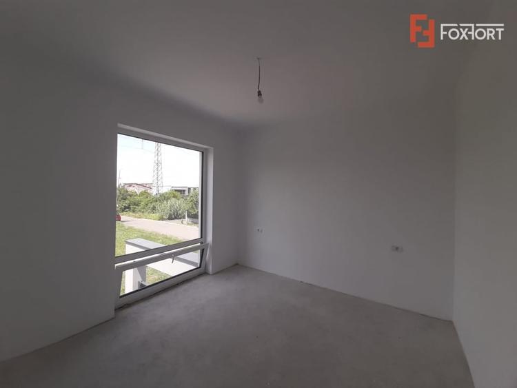 Duplex cu 5 camere cu Canalizare în Dumbrăvița