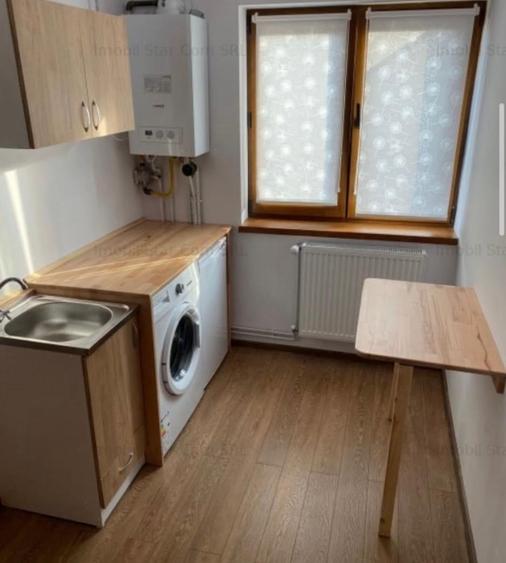 Apartament cu 5 camere decomandat în Central