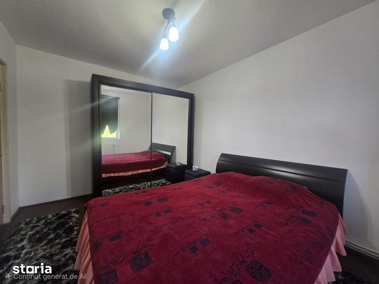 Apartament cu 3 camere decomandat în Far