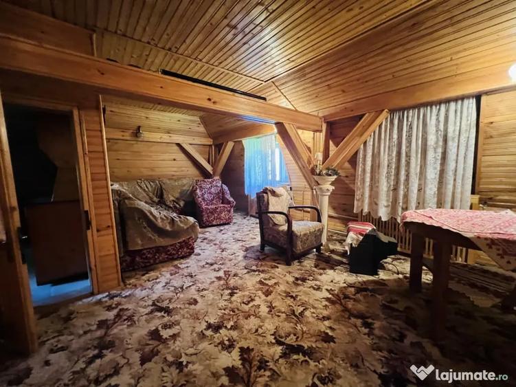 Casă cu 8 camere cu Teren 739 Mp în Mehala