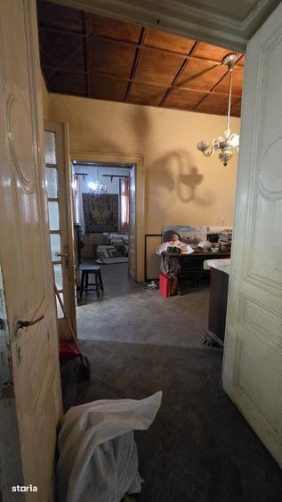 Casă cu 4 camere cu Teren 150 Mp în Central