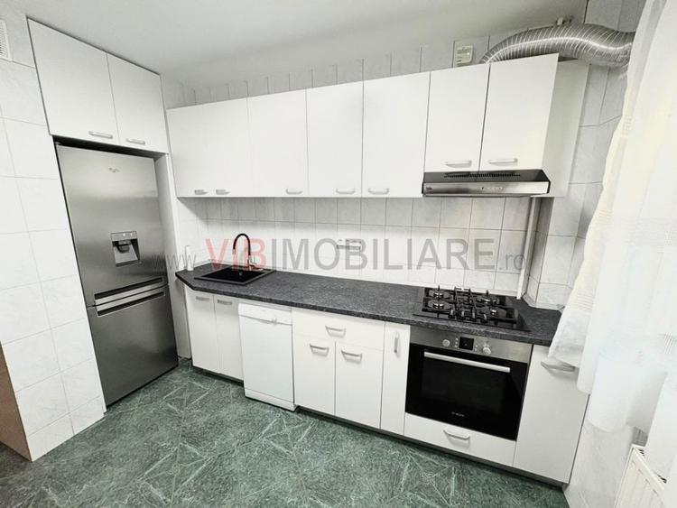 Apartament cu 3 camere decomandat, mobilat în Turda