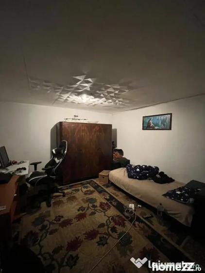 Casă cu 5 camere cu Teren 468 Mp în Central