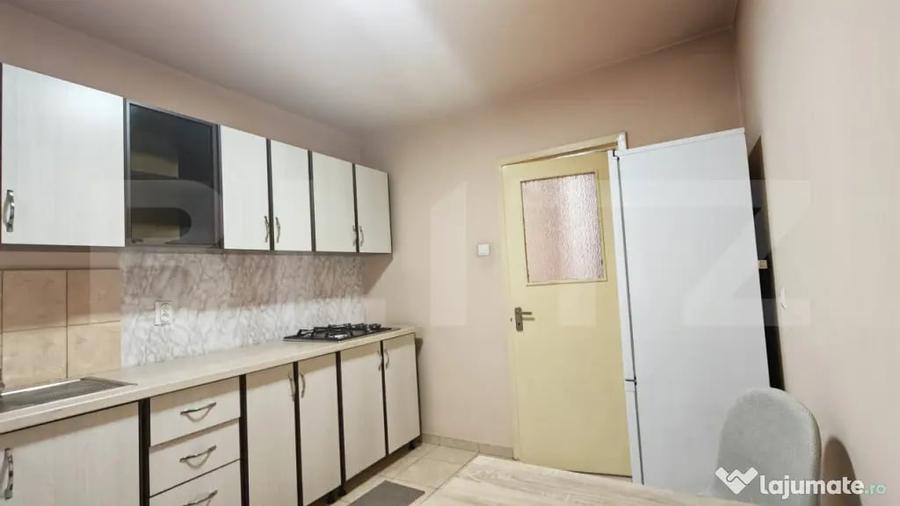 Apartament cu 3 camere decomandat în Central