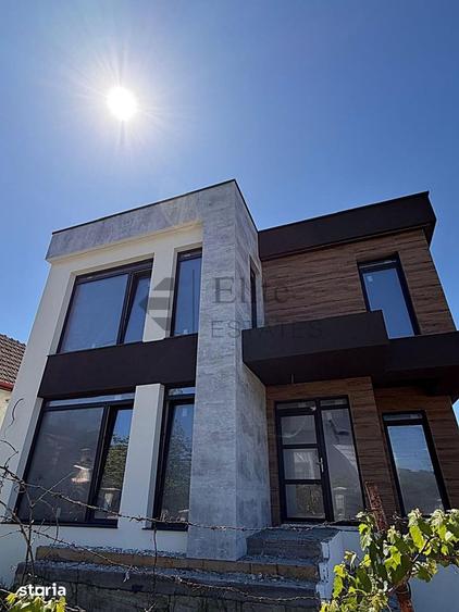 Casă cu 5 camere cu Teren 1050 Mp în Iorga