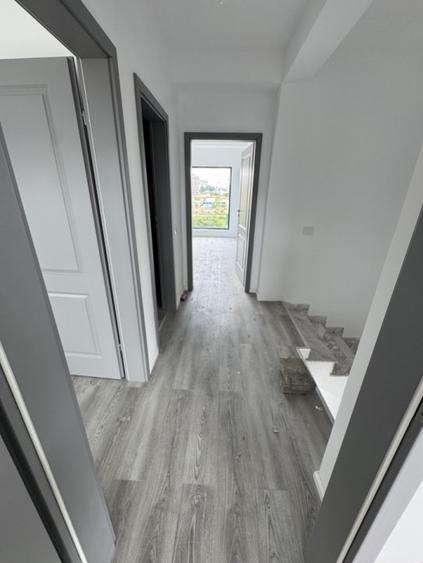Duplex cu 4 camere cu Canalizare în Albert