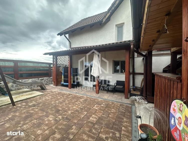 Casă cu 4 camere în Aronești