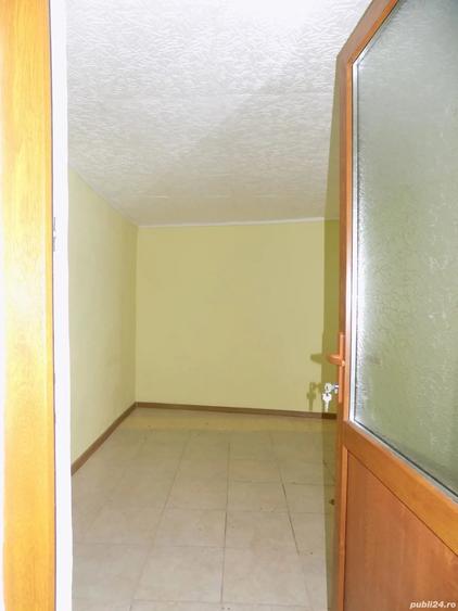 Casă cu 5 camere cu Teren 184 Mp în Central