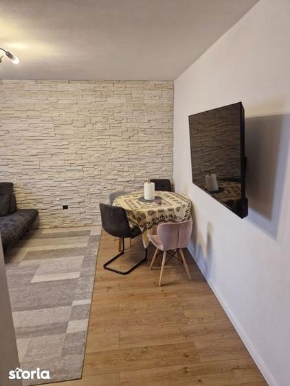 Apartament cu 3 camere decomandat în Decebal