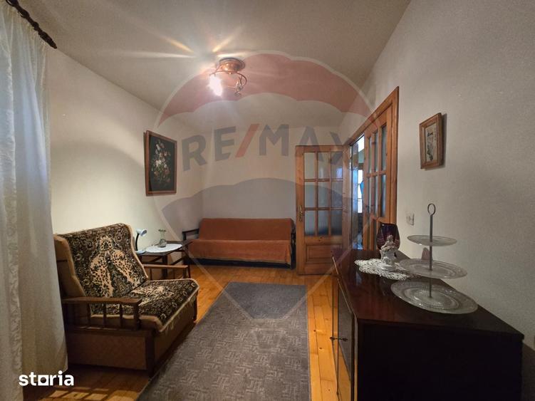 Casă cu 7 camere cu Teren 5175 Mp în Vințu de Jos