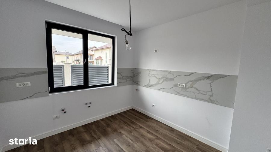Casă cu 4 camere cu Teren 300 Mp în Tunari