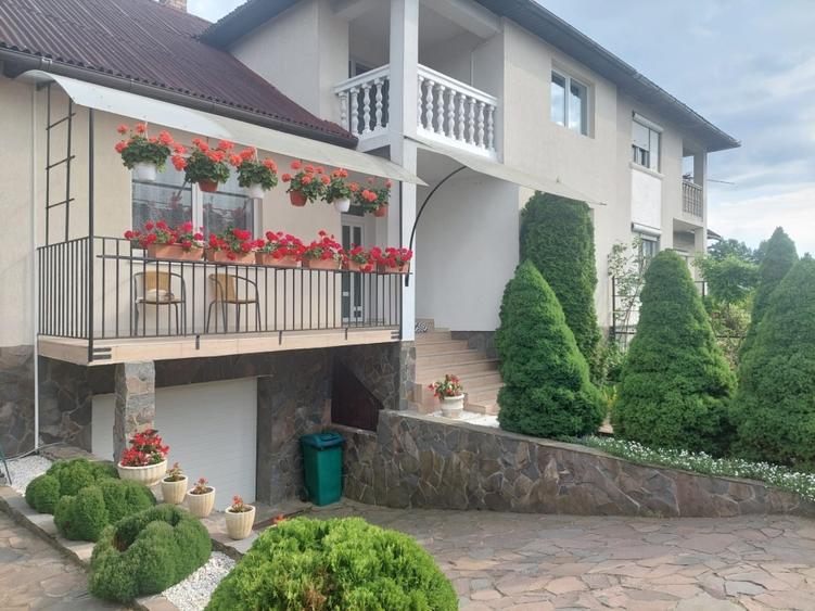 Duplex cu 5 camere cu Canalizare în Crăciunești