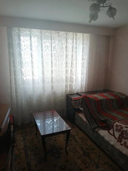Apartament 3 camere,decomandat,centrala,vis a vis CET 2 balcoane,87000,negociabil - 4