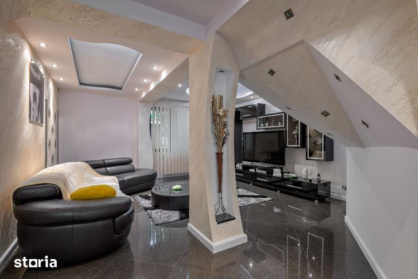 Casă cu 6 camere cu Teren 252 Mp în 23 August