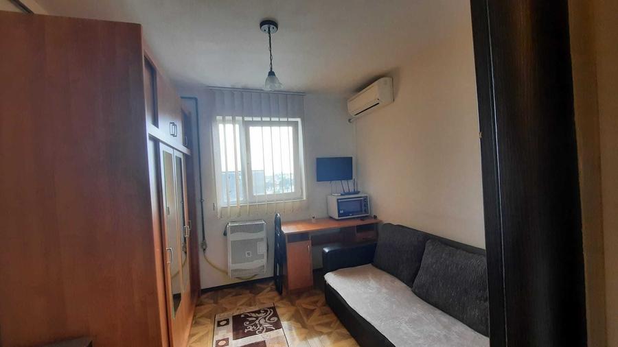 Garsonieră decomandată în Complex Studențesc