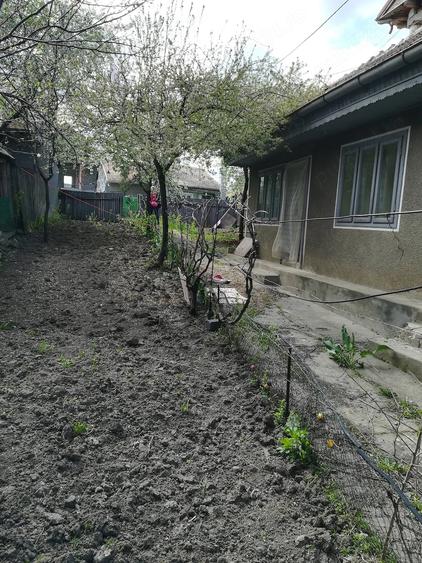 Casă cu 4 camere cu Teren 350 Mp în Murgeni