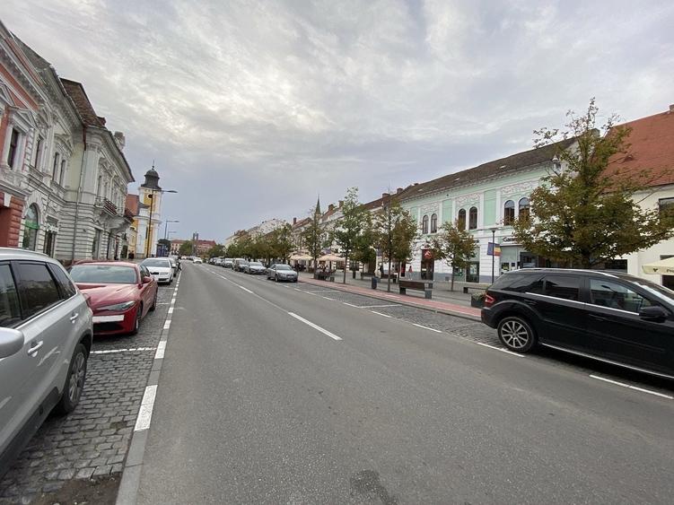 Apartament superb , cladire interbelica, 120 mp, et.1/2., Ultracentral - 1