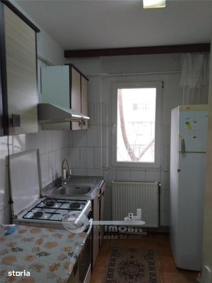 Apartament cu 2 camere în Podu Roș