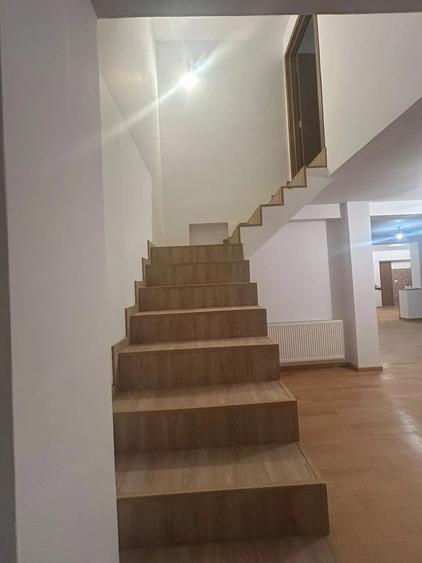Apartament cu 3 camere semidecomandat în Braytim