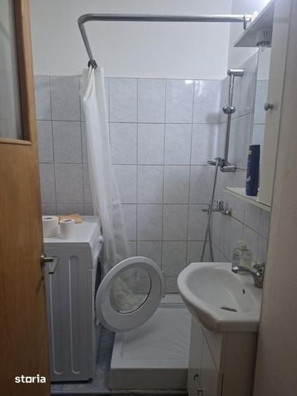Garsonieră în Titan
