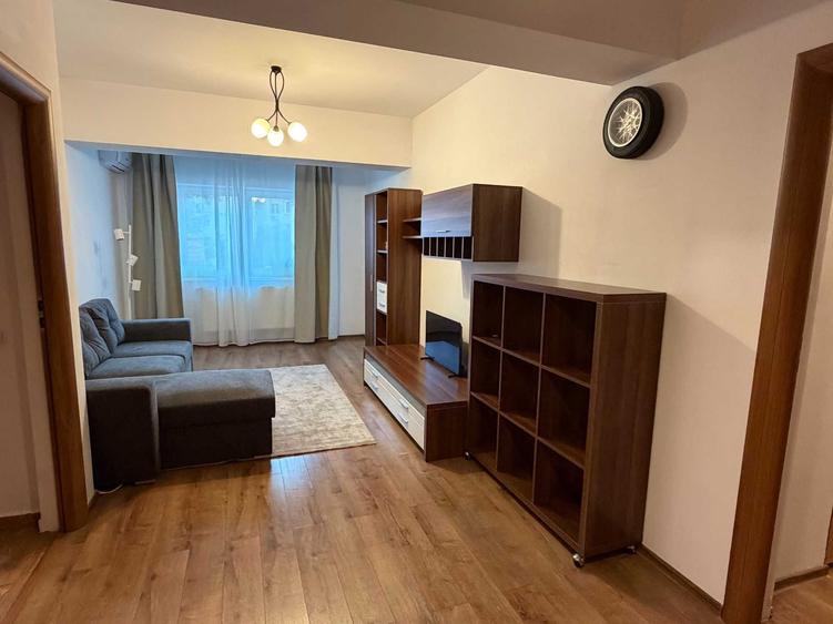 Apartament cu 2 camere semidecomandat în Dristor