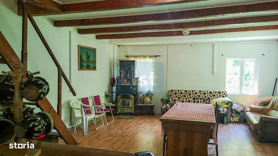 Casă cu 4 camere în Obârșia-Cloșani