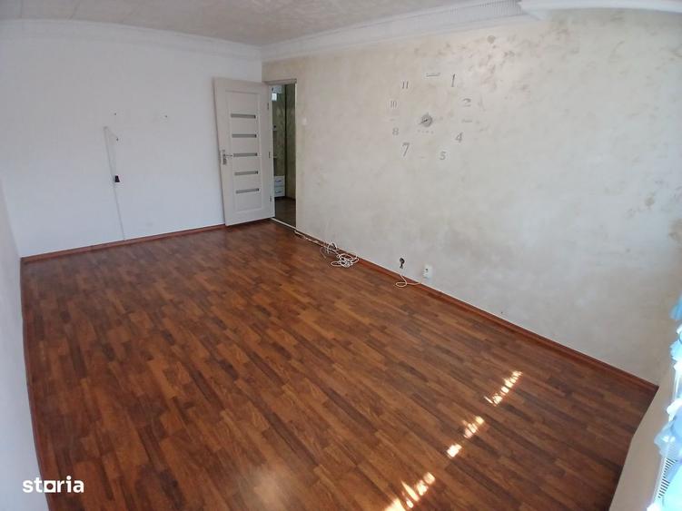 Apartament cu 2 camere decomandat în Est