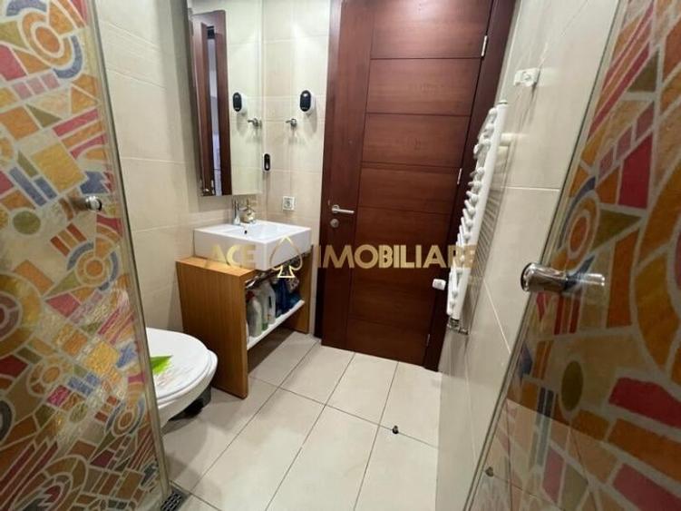 Garsonieră decomandată, mobilată în Vitan