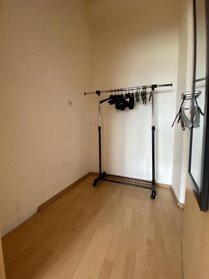 Apartament cu 3 camere semidecomandat, mobilat în Iosefin