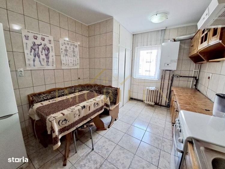 Apartament cu 4 camere, mobilat în Zorilor