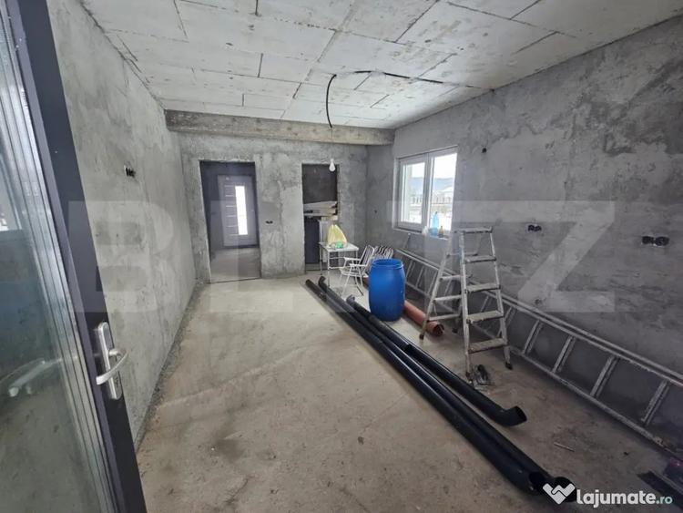 Casă cu 4 camere cu Teren 500 Mp în Jelna