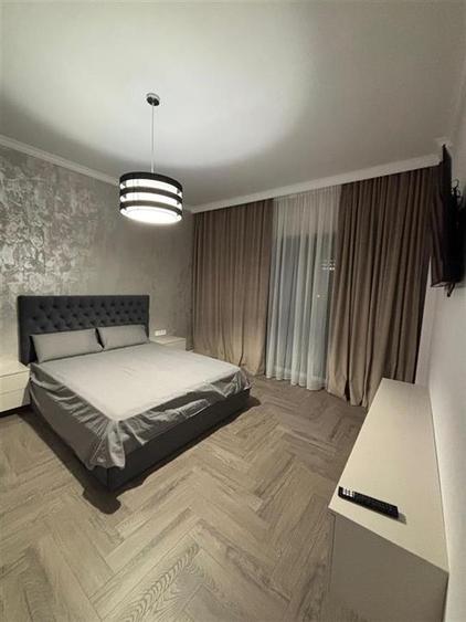 Apartament cu 3 camere semidecomandat, mobilat în Hipodrom 3