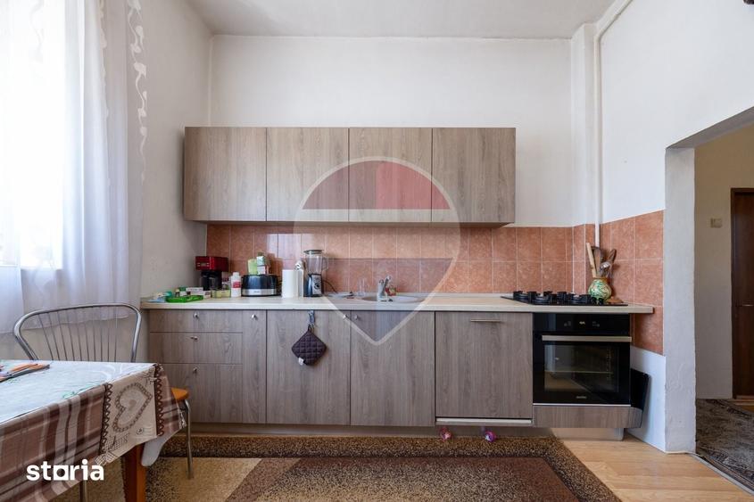 Casa cu poten?ial rar in Sacele: 2 corpuri ?i teren de 1.048 mp - 11