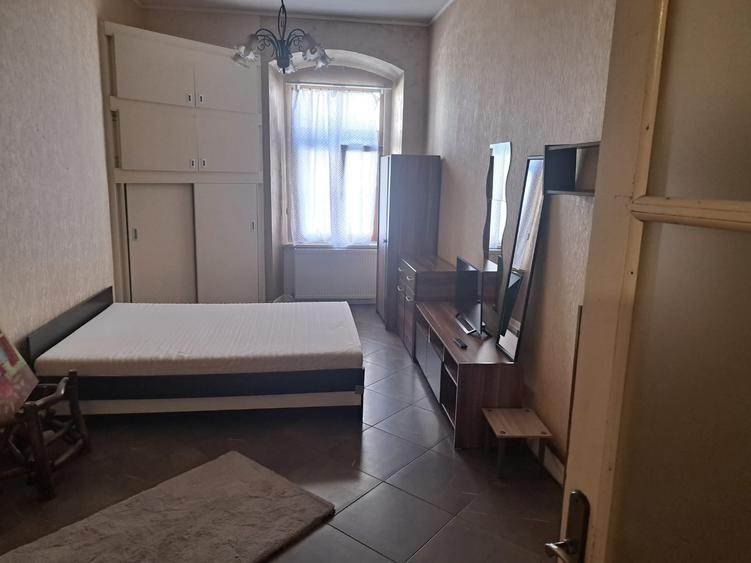 Garsonieră semidecomandată în P-ța Unirii