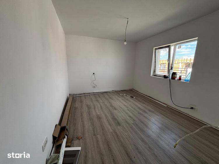 Casă cu 3 camere cu Teren 350 Mp în Berceni