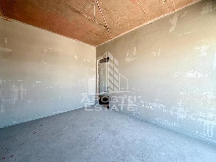 Apartament cu 2 camere semidecomandat în Sânandrei