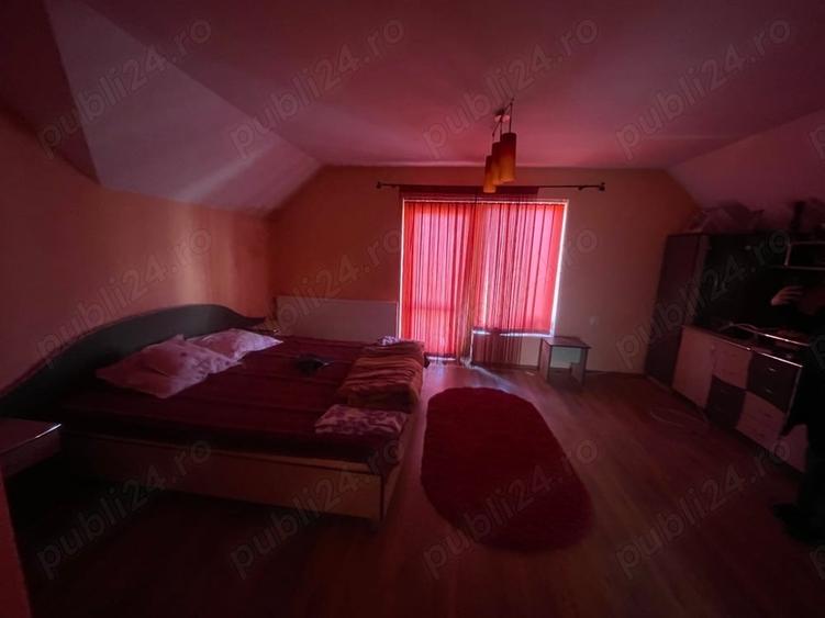 Casă cu 6 camere în Sebiș
