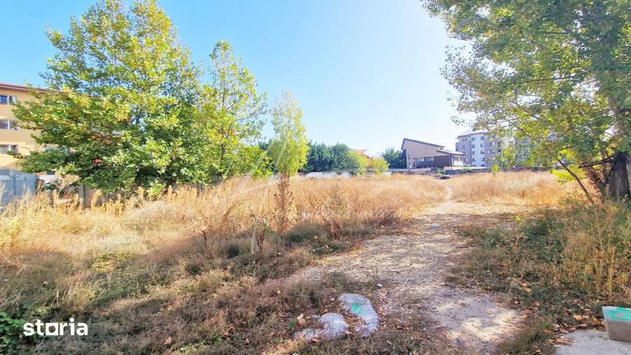 Teren de 3500 mp, în Ghencea