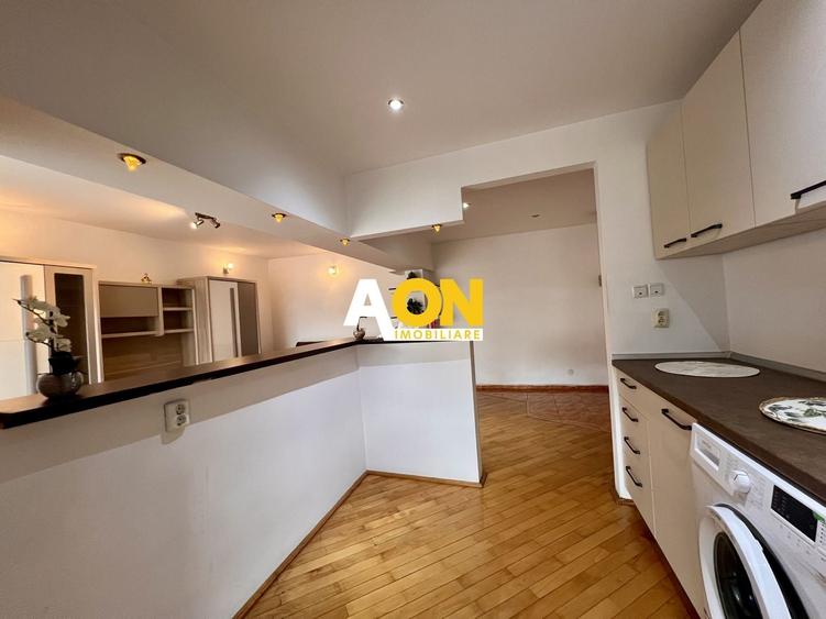 Apartament cu 2 camere semidecomandat, mobilat în Cetate