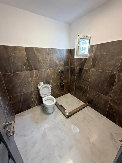 Casă cu Teren 300 Mp în Central