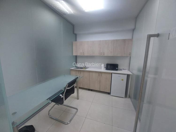 Centru - Bd. Mamaia , spatiu IDEAL BIROURI in cladire reprezentativa , 154 mp.